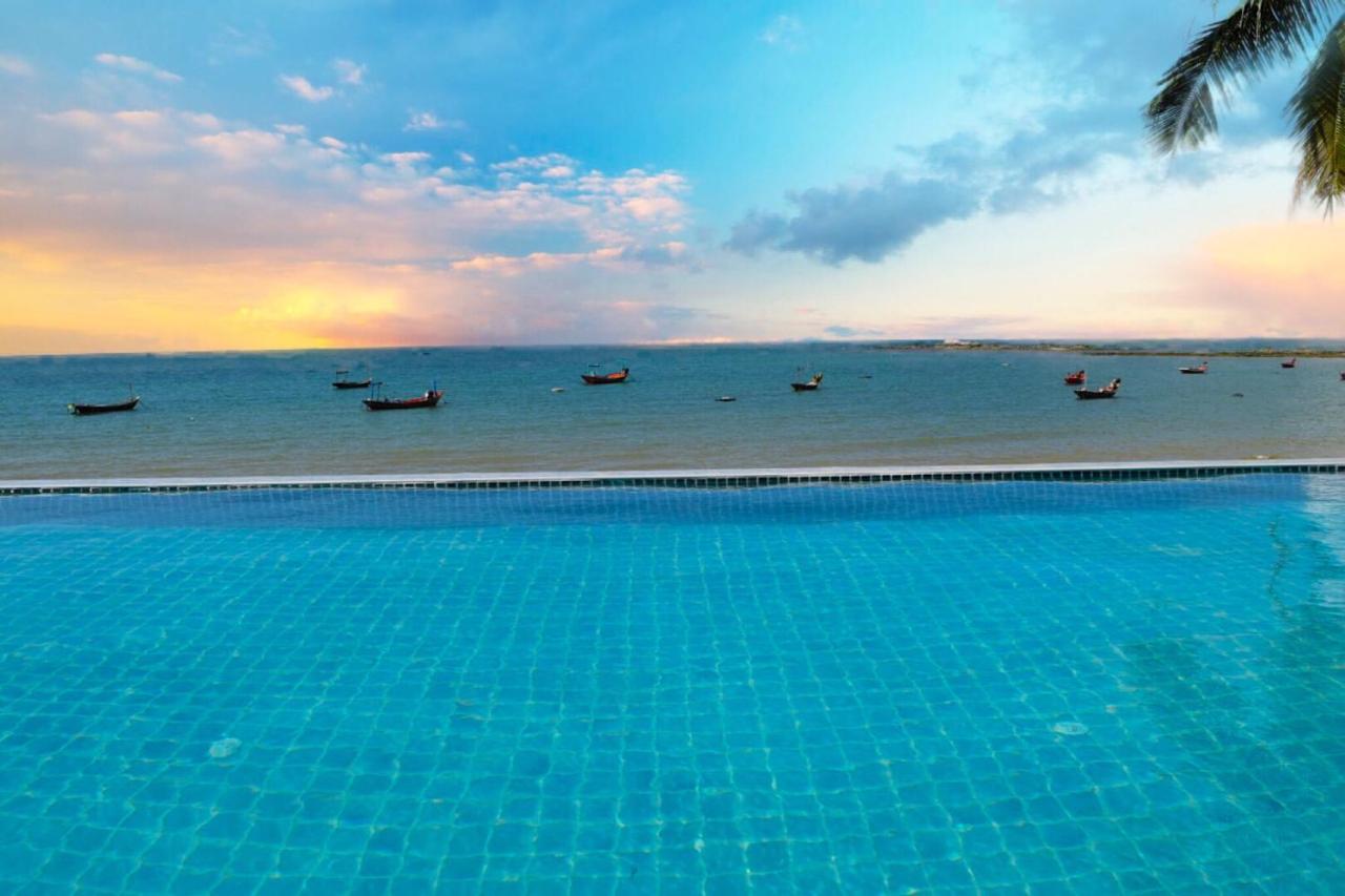 Royal Phala Cliff Beach Resort Ban Chang  Dış mekan fotoğraf