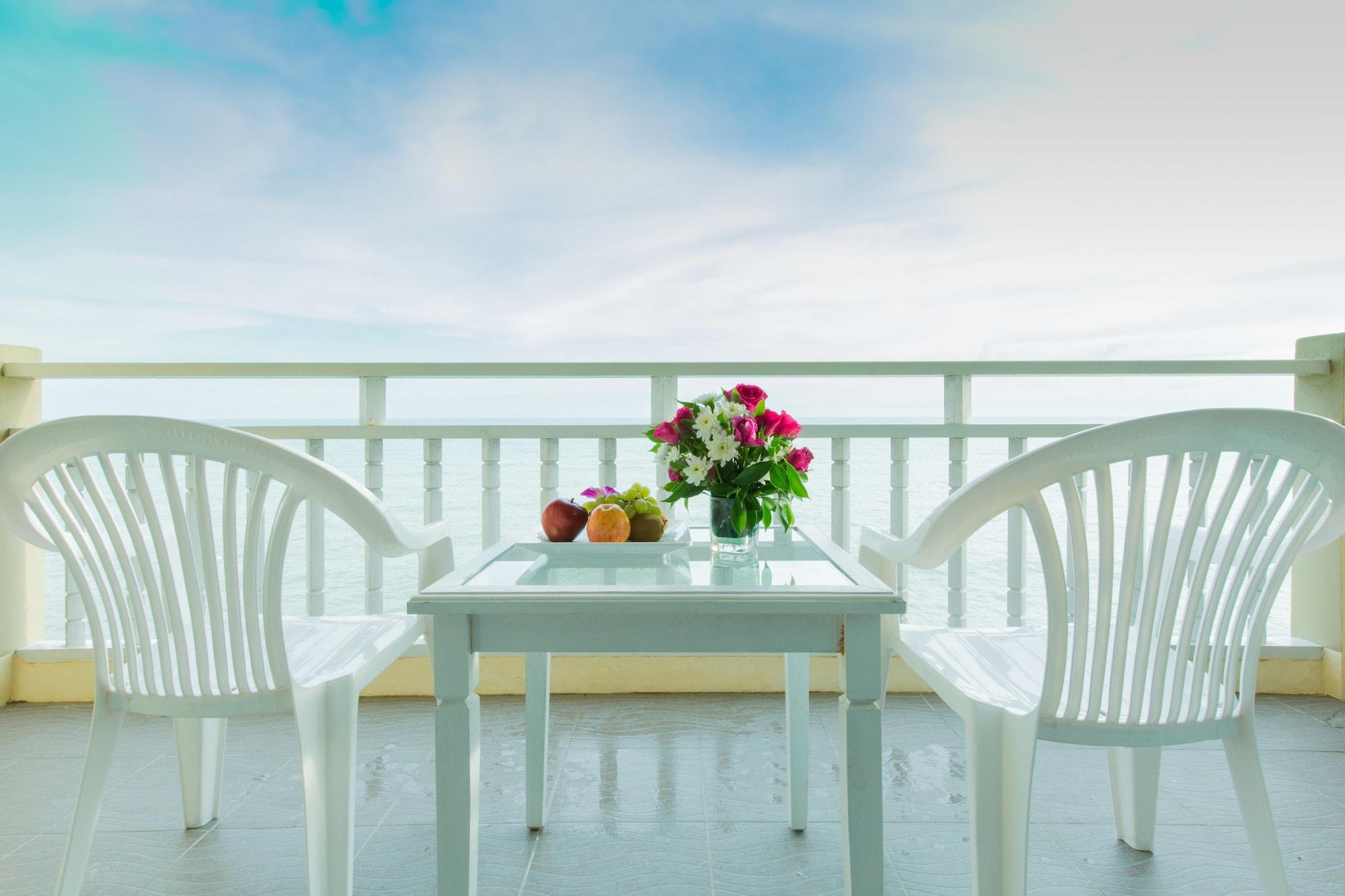 Royal Phala Cliff Beach Resort Ban Chang  Dış mekan fotoğraf